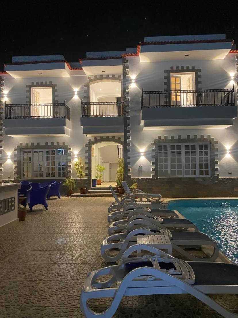 Villa Golden Life Apartments, New Property With Pool Access 樂蜀 外观 照片